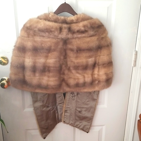 Mink fur stole - Picture 4 of 9